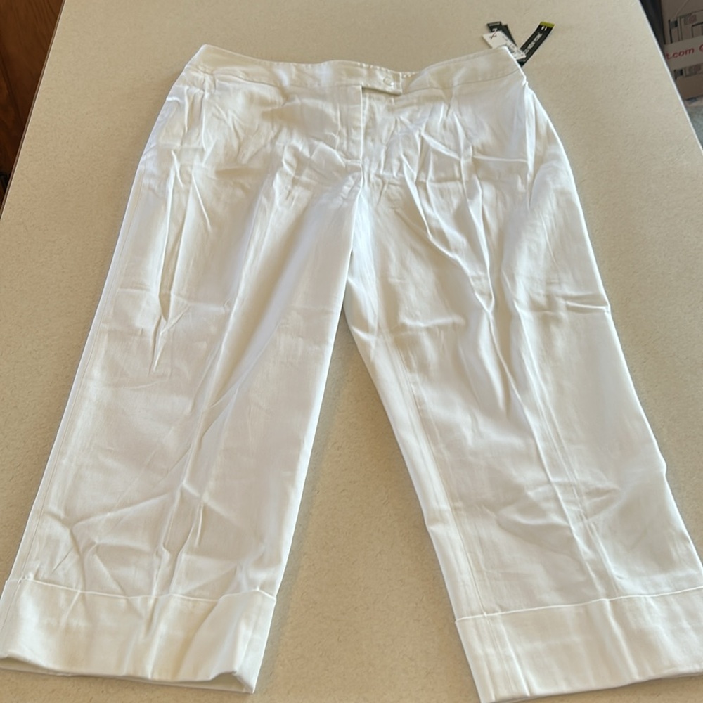 Briggs New York NWT Classic White Cropped Pants with Stretch Size 14 Tres Chic